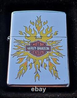 1997 ZIPPO Cigarette Lighter-HARLEY DAVIDSON-Flames/Bar&Shield-MIB/Unstruck