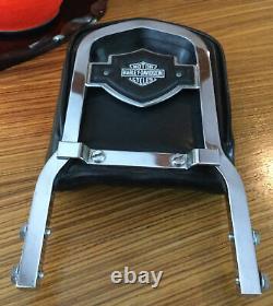 Harley Davidson OEM Sissy Bar / Padded Emblem & Pad 99013-82 Dyna FXR Bar Shield