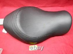 Harley OEM REDUCED REACH SOLO SEAT P/N 51751-07 withBar & Shield Logo NOS misc