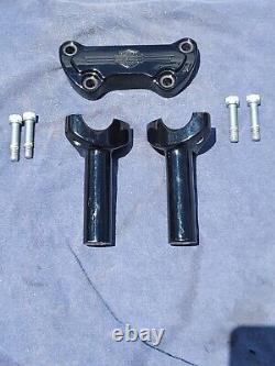 OEM H-D Black 3 Risers Handlebar Clamp Bar & Shield