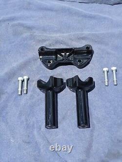 OEM H-D Black 3 Risers Handlebar Clamp Bar & Shield