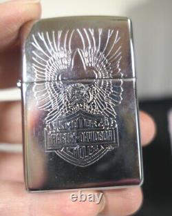 1997 Chrome Harley Davidson Bar & Shield Eagle Zippo Lighter avec boîte, étui en cuir