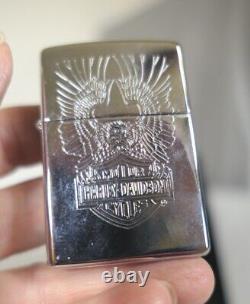 1997 Chrome Harley Davidson Bar & Shield Eagle Zippo Lighter avec boîte, étui en cuir