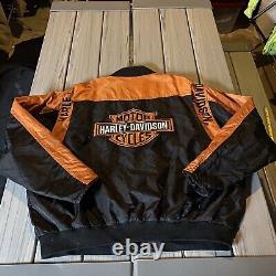 Blouson de moto en satin brodé avec logo Harley Davidson Bar & Shield en 3XL