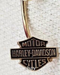 Boucles d'oreilles pendantes barre et bouclier Harley Davidson 10k par Stamper