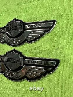 Emblème d'insigne de réservoir de carburant du 100e anniversaire de Harley Davidson - Barre et bouclier en argent