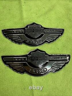 Emblème d'insigne de réservoir de carburant du 100e anniversaire de Harley Davidson - Barre et bouclier en argent