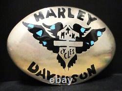 Harley Davidson Motorcycle HD Turquoise Look Angel Devil Wing Belt Buckle Shield 

<br/> 	<br/> Translation: Boucle de ceinture Harley Davidson Motorcycle HD Turquoise Look Angel Devil Wing Shield