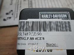 Harley Davidson Stamper Platinet B & S Bague Avec Zircone Cubique Et Bouclier Pr7487cz
