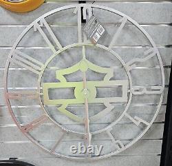 Horloge murale en métal Harley-Davidson Silhouette Bar & Shield à visage ouvert en argent