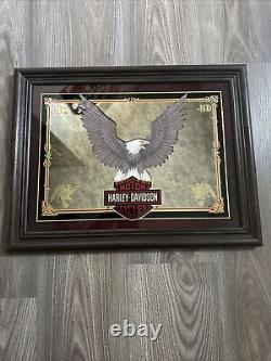 Miroir mural Harley Davidson avec aigle bouclier de bar en bois sculpté encadré 19x15 Vintage