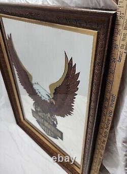 Miroir mural Harley Davidson avec aigle bouclier gravé en bois encadré 27x21Vtg Grand