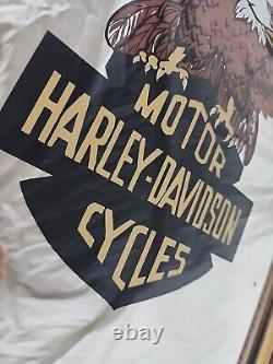 Miroir mural encadré en bois sculpté à l'aigle Harley Davidson VTG 27 x 21 avec écusson de barre