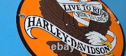 Panneau en porcelaine de moto vintage Harley Davidson avec l'emblème de bar, l'aigle chauve.