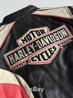 Rare Harley Davidson Ridgeway En Cuir Rose Veste Shield Bar Petit Femmes