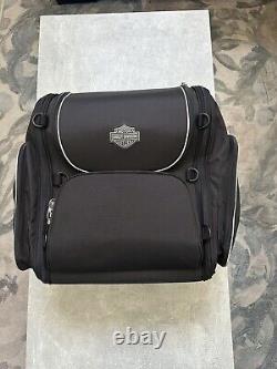 Sac de bagages de touring zippé Harley-Davidson Bar & Shield en nylon noir d'occasion en bon état