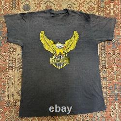 T-shirt personnalisé Vintage 70's Flying Eagle Bar and Shield Harley Davidson de la boutique Custom Shop