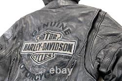 Veste Harley Davidson pour femmes S en cuir noir avec doublure à capuche, protections et bouclier doux.