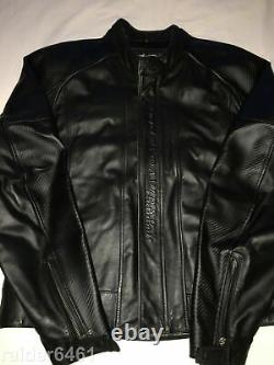 Veste en cuir Harley Embossed Spell-Out / Bar & Shield pour homme, taille L, 97009-04VM en excellent état