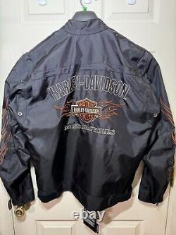 Veste en nylon Harley Davidson prête pour la conduite avec graphisme de bouclier en flammes, flammes, taille M.