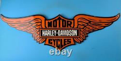 'Vintage 35 Harley Davidson Motorcycle Porcelain Gas Bike Bar & Shield Logo Sign' would be translated to: 'Enseigne vintage en porcelaine pour moto à essence Harley Davidson 35 avec logo Bar & Shield'